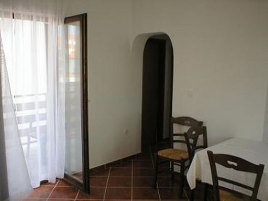 appartement A - 3 ist auf der zweiten Etage, komplett ausgestattet.